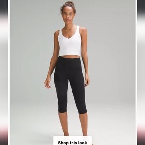 Lululemon Woman's Yoga Align Crop Leggings 25" Inseam, size 6 Black